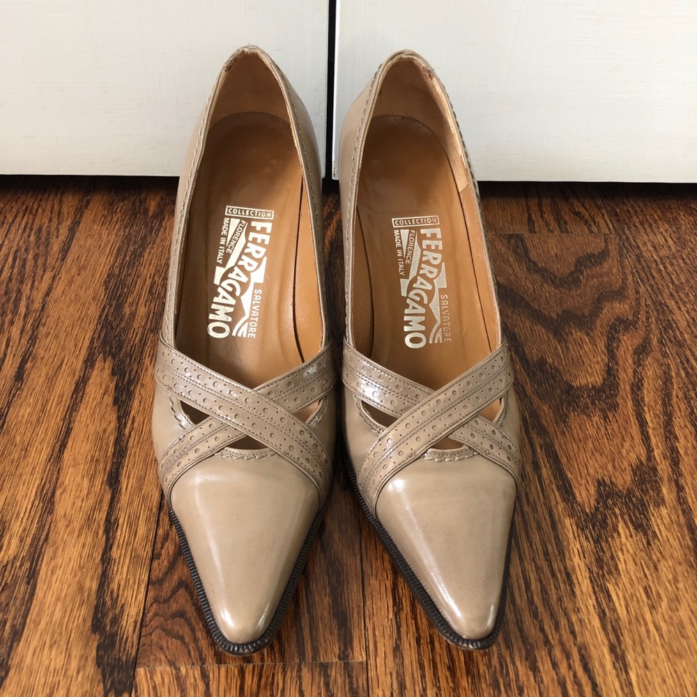 Salvatore Ferragamo Nude Leather Heel sz6.5